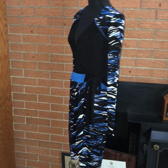 💙BCBGMAXAZRIA💙MARBLED COLOR-BLOCK WRAP DRESS💙 - Picture 4 of 8